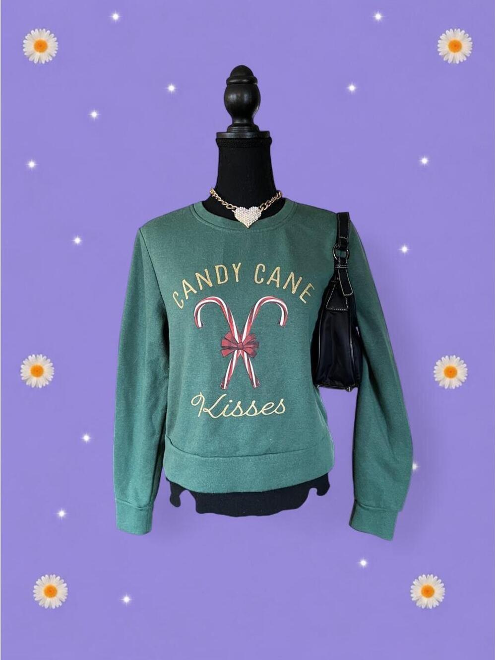 ONLY Green Candy Cane Kisses Cropped Christmas Sweatshirt size medium 💚